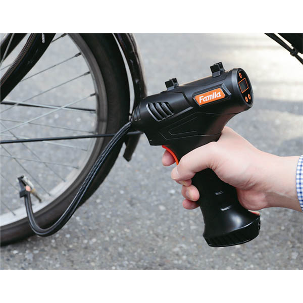 ファミラ　充電式コードレス　電動エアーコンプレッサー